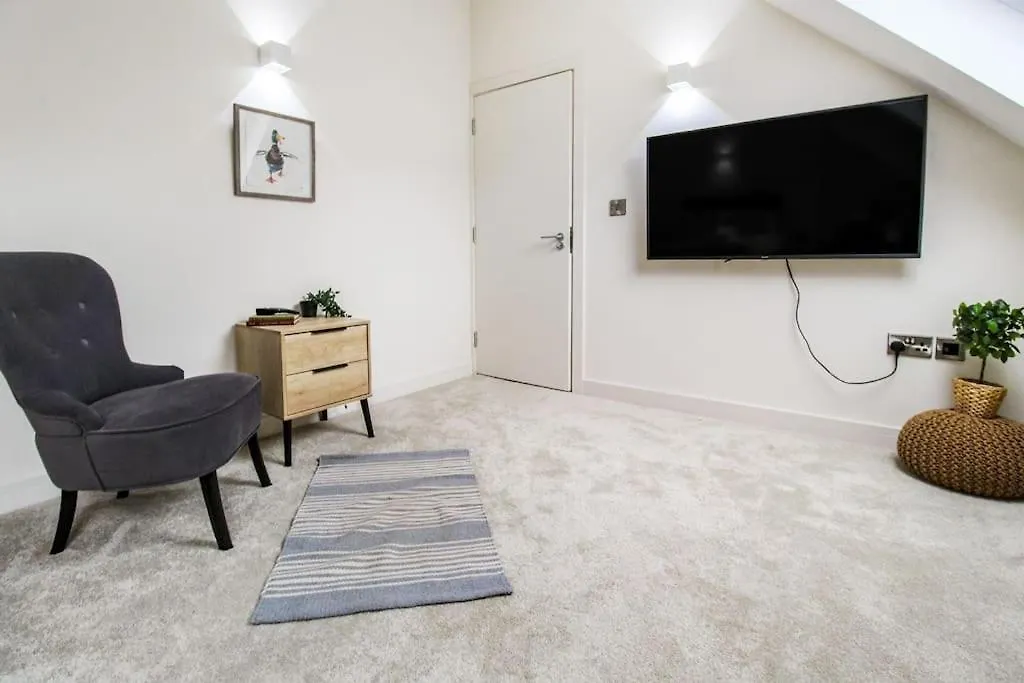 Luxurious 2 Bedroom Apartment In City Centre Nottingham