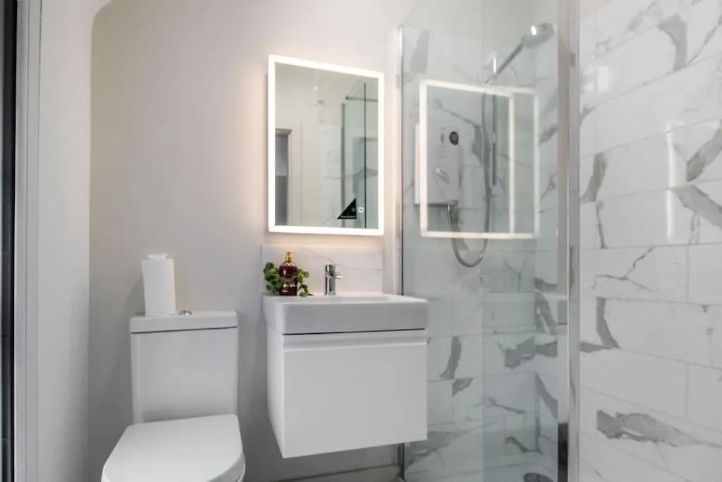 Luxurious 2 Bedroom Apartment In City Centre Nottingham 0*,