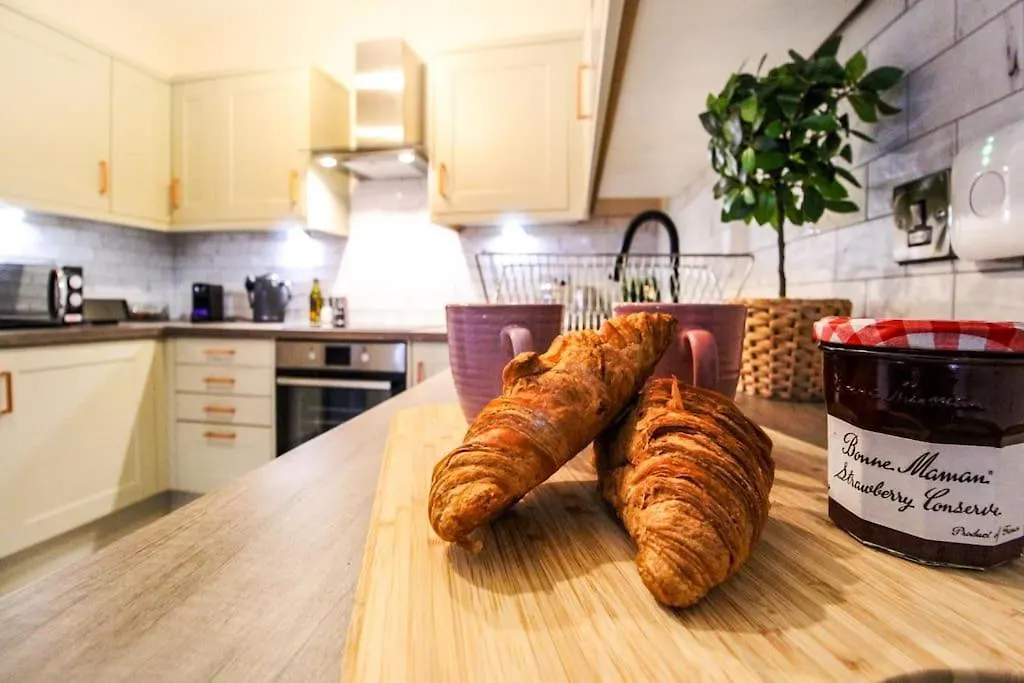 Luxurious 2 Bedroom Apartment In City Centre Nottingham United Kingdom