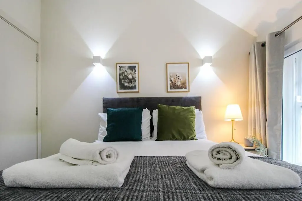 Luxurious 2 Bedroom Apartment In City Centre Nottingham