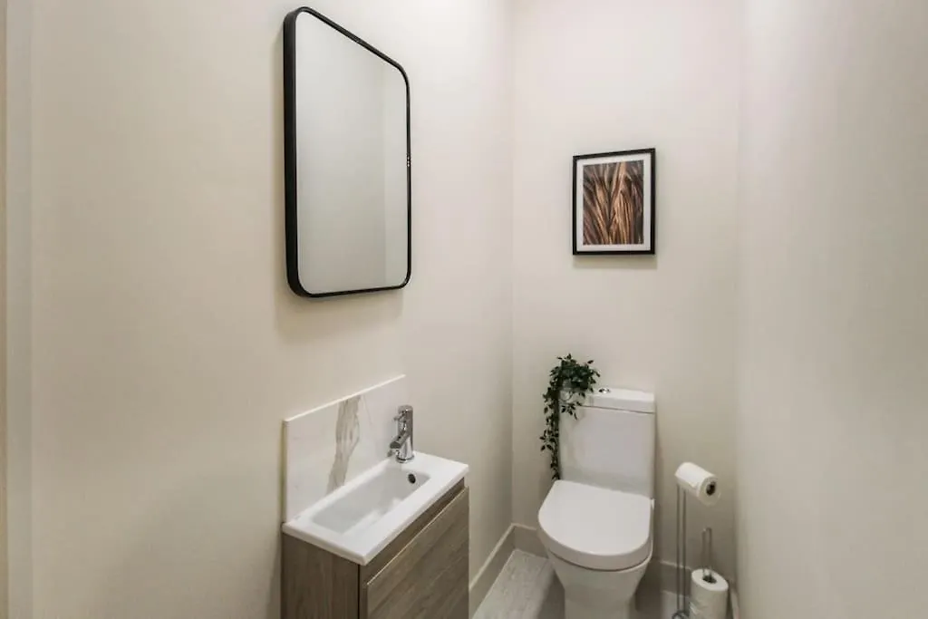 Luxurious 2 Bedroom Apartment In City Centre Nottingham